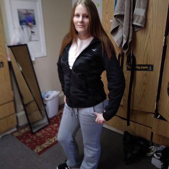 Meet your Posher, Elizabeth - Picture 1 of 1